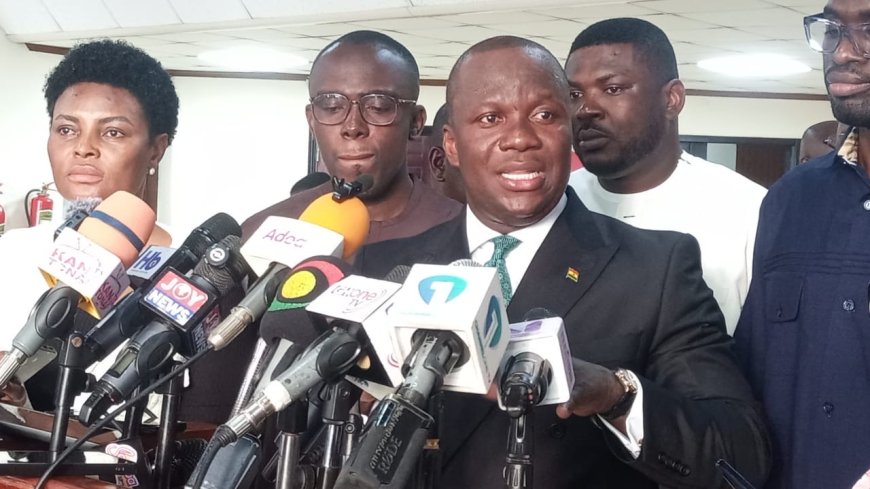 MINORITY BACKLASH GOVERNMENT OVER PLAN TO PROCURE $1.2B AIRCRAFT