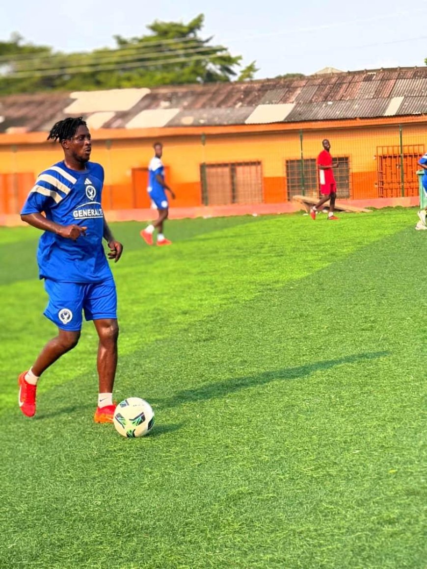 Kojo Anokye former footballer of united sports in India has how signed a fresh contract with Pelicans SC