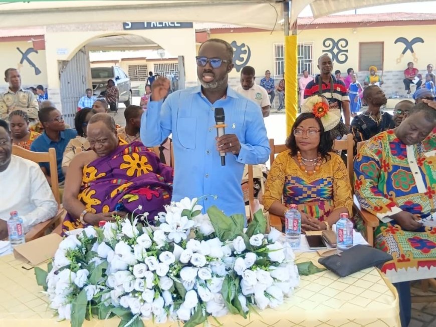 Hon. Philip Twum Yeboah Chairs Oyoko Circuit Teacher’s Prize Day in Koforidua Oyoko